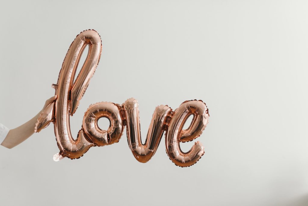 How to say ‘love’ in English, French, and other languages