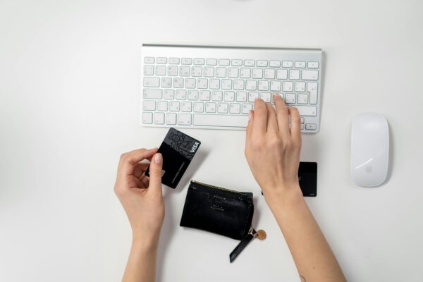 Cómo un servicio de traducción para e-commerce mejora la conversión