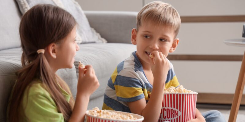 Diferencias clave en la subtitulación de vídeo: Niños vs. Adultos