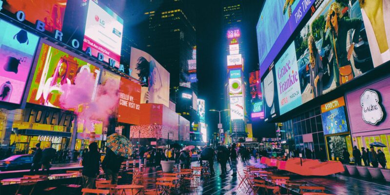 ¿Cómo adaptar una campaña de marketing global al público español?