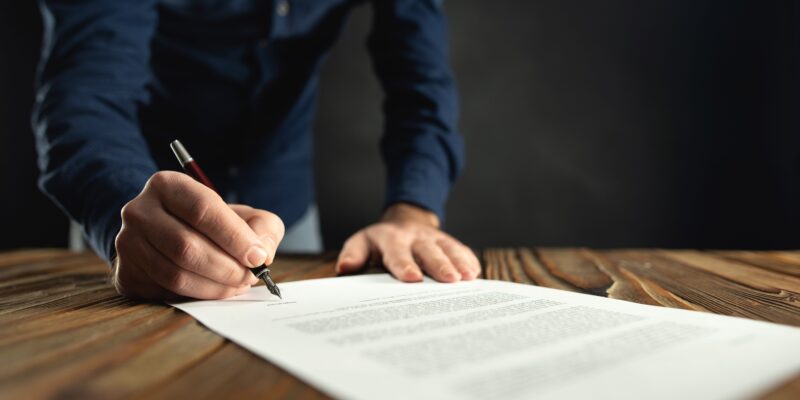 ¿Qué es una traducción jurada y quién puede hacerla?