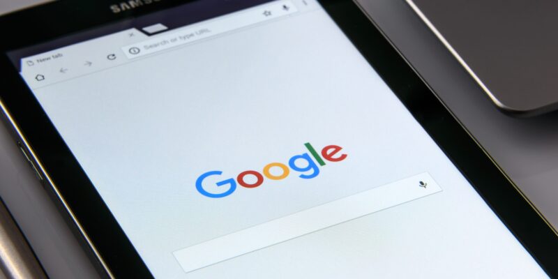 ¿Existen plugins para traducir páginas web en plataformas populares de creación de sitios?