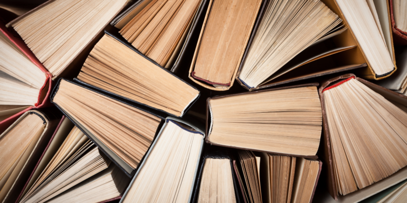 ¿Hasta dónde se puede adaptar una obra al traducirla sin cambiar lo que quiso escribir el autor?